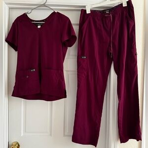 Koi Basics Scrub Set